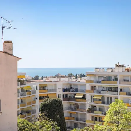 Beautiful With Terrace Ac And Parking Lägenhet *